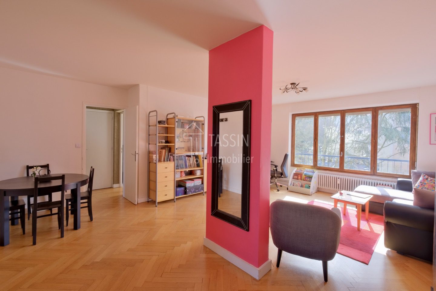 Appartement familial Tassin Centre au calme - Grand Salon