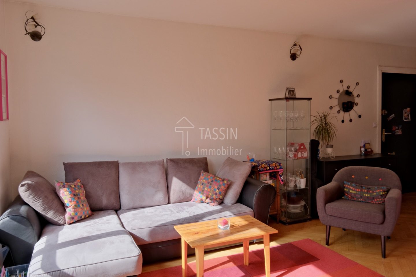 Appartement familial Tassin Centre au calme - Salon 2