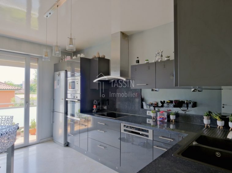 Grand appartement à Tassin 5 chambres au calme - Cuisine