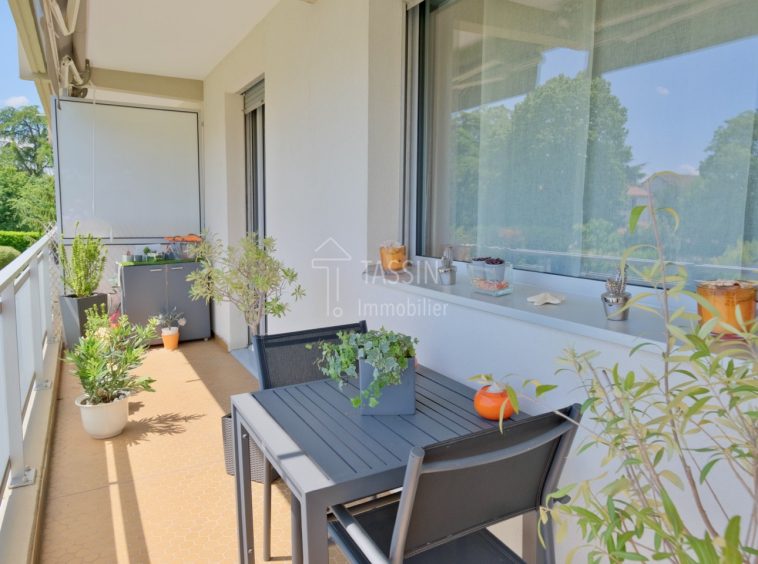 Grand appartement à Tassin 5 chambres au calme - Balcon