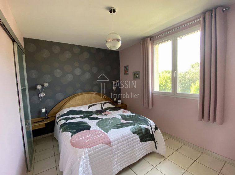 Maison_5_Pieces_Piscine_Chambre2