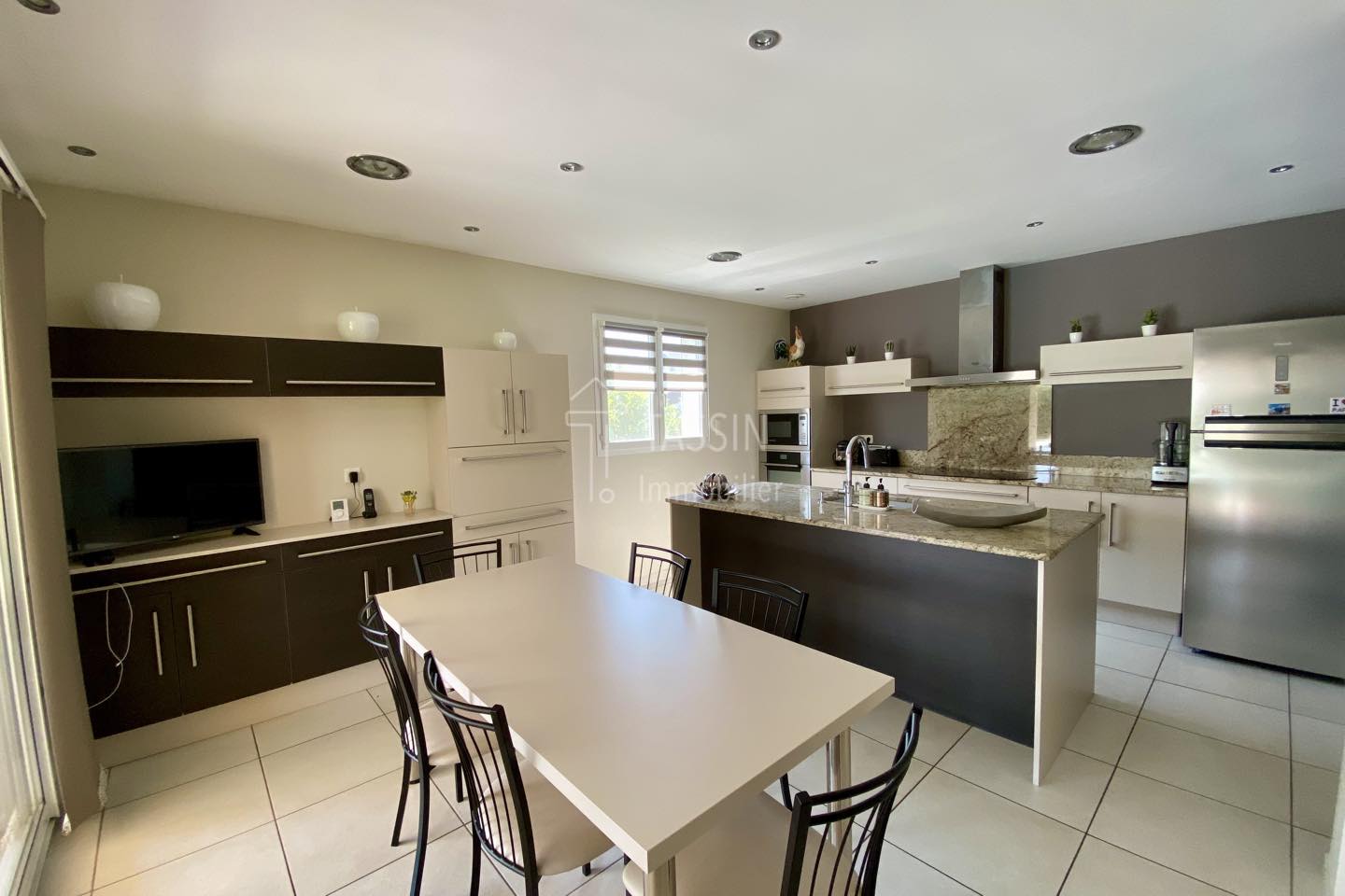 Maison_5_Pieces_Piscine_Cuisine_Neuve