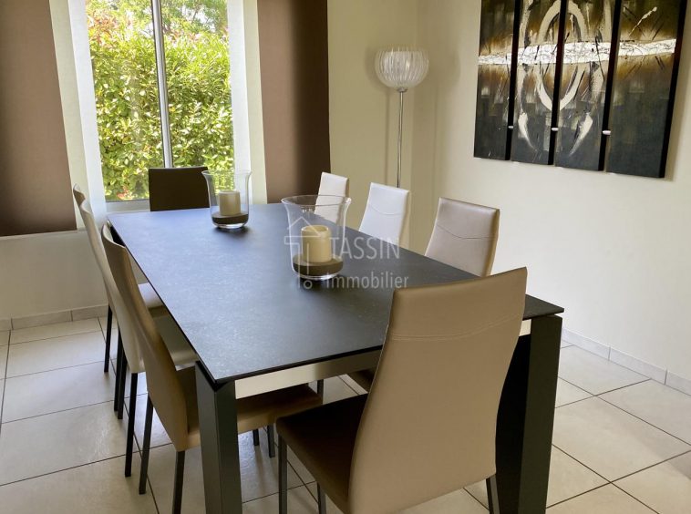 Maison_5_Pieces_Piscine_Salle_A_Manger