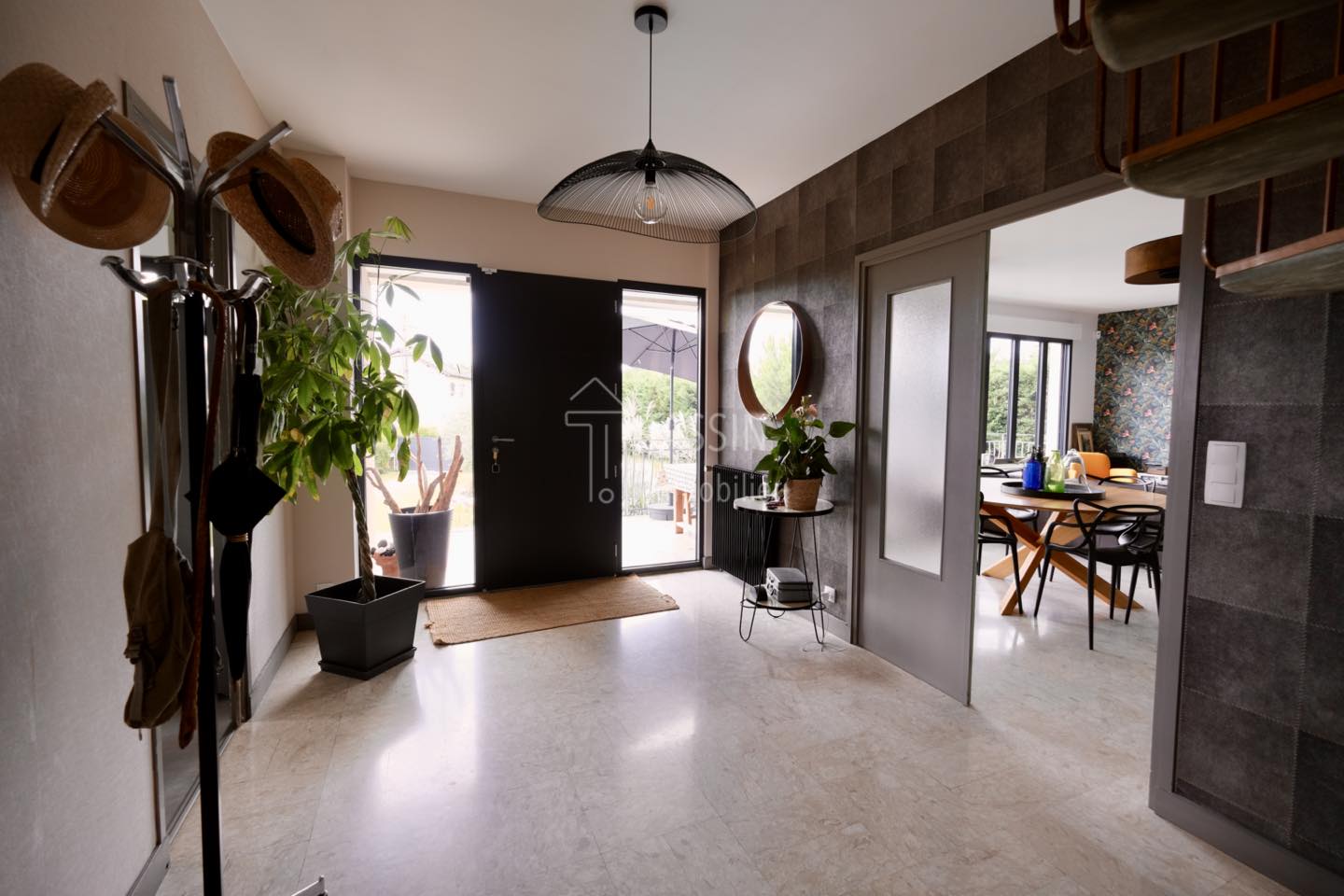 Maison Craponne 6 Pieces 220m2 Entrée