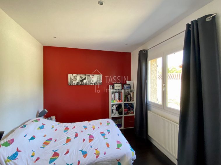 Maison Ecully 7 pièces chambre 4