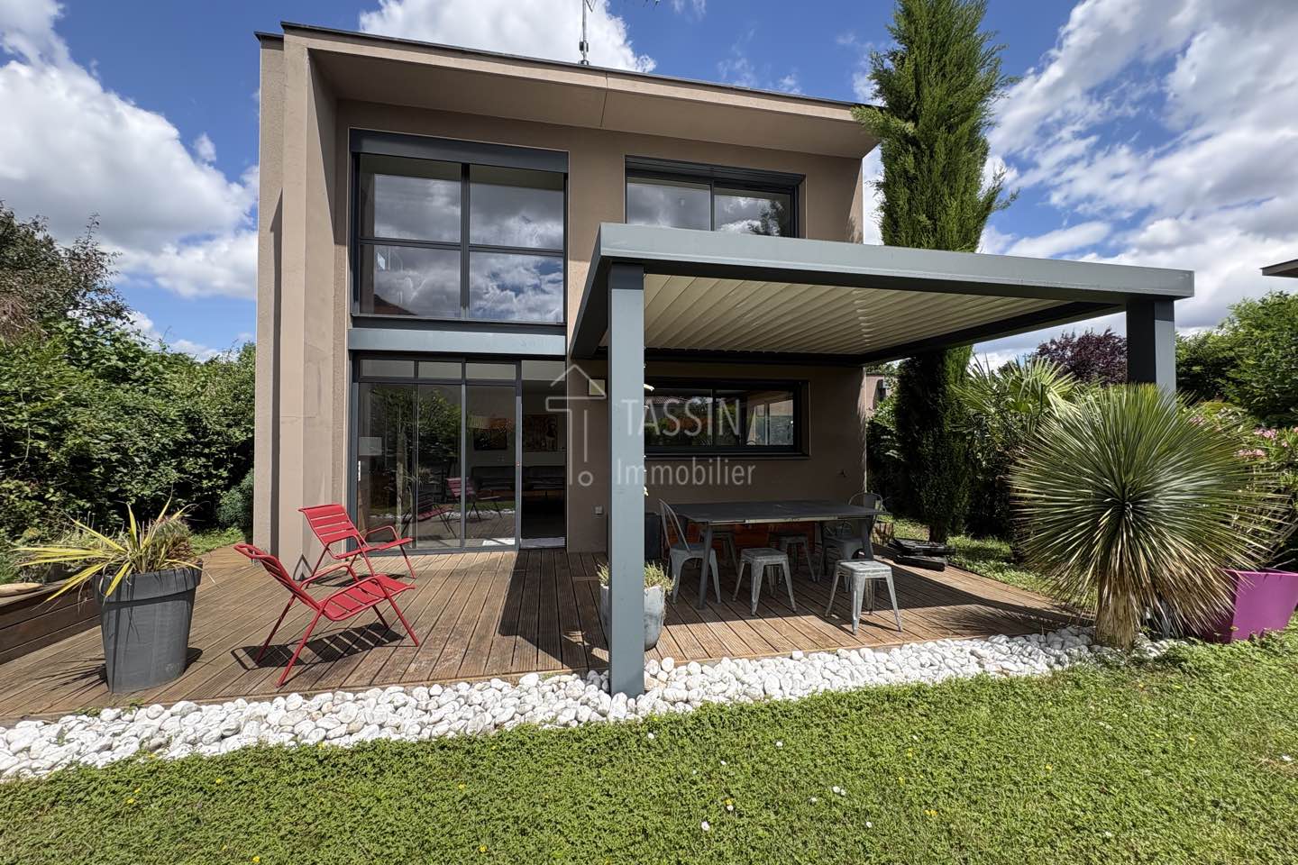 Tassin Bourg – Maison contemporaine 3 chambres
