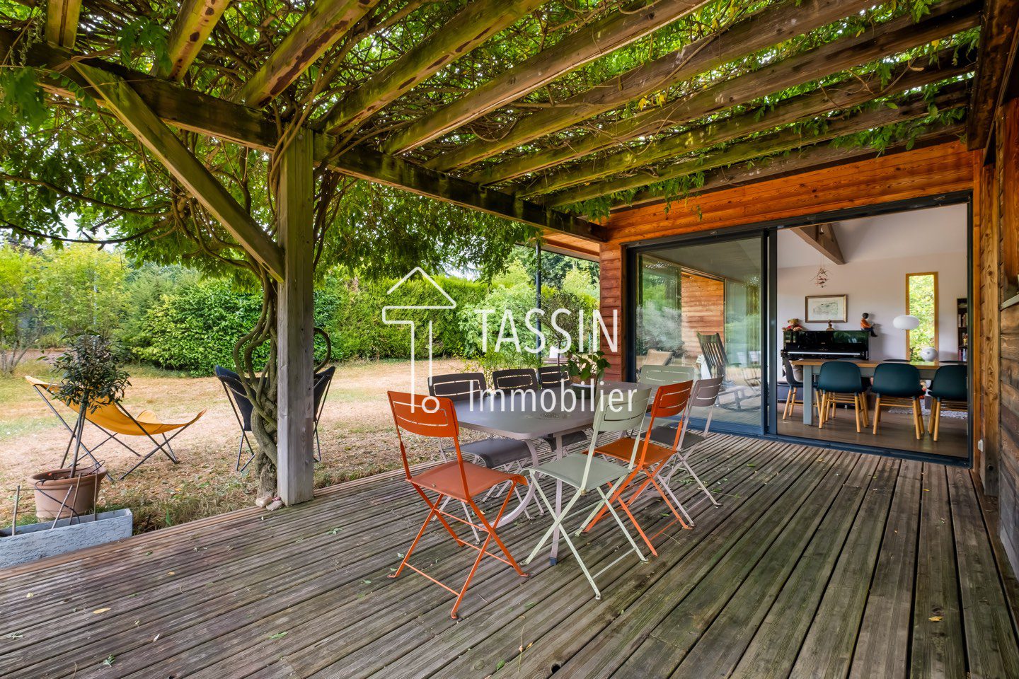 Tassin – Villa d’architecte au cœur d’un écrin de verdure