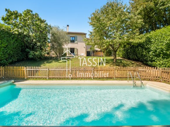 Dardilly-le-Haut Maison familiale avec piscine sans vis à vis