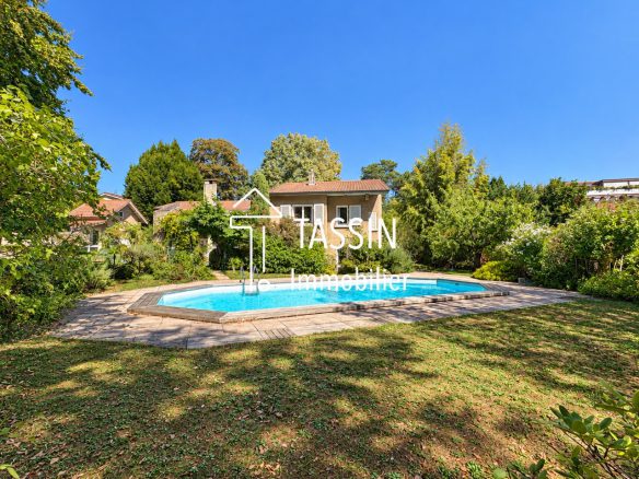 TASSIN – Maison à rénover entre Bourg et centre