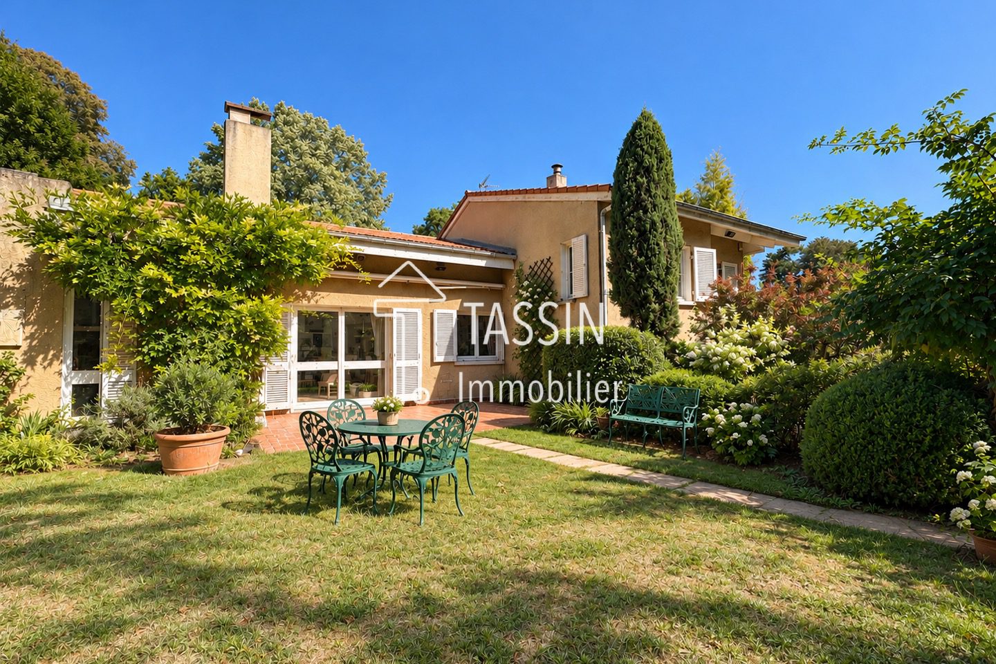 TASSIN – Maison à rénover entre Bourg et centre
